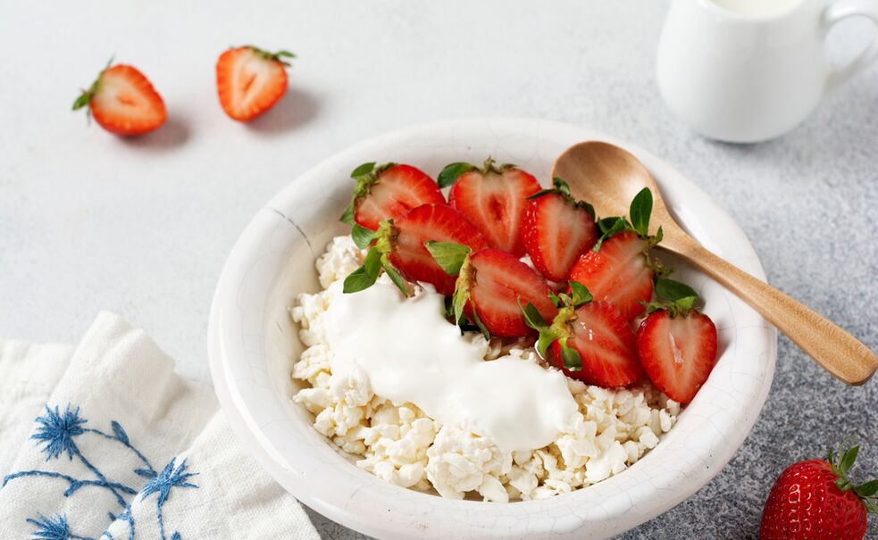 Tvaroh s jahodami – zdravé raňajky pre tých, ktorí chcú schudnúť