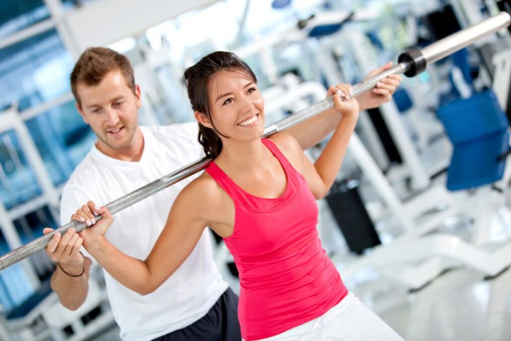 cvičenie v telocvični na chudnutie